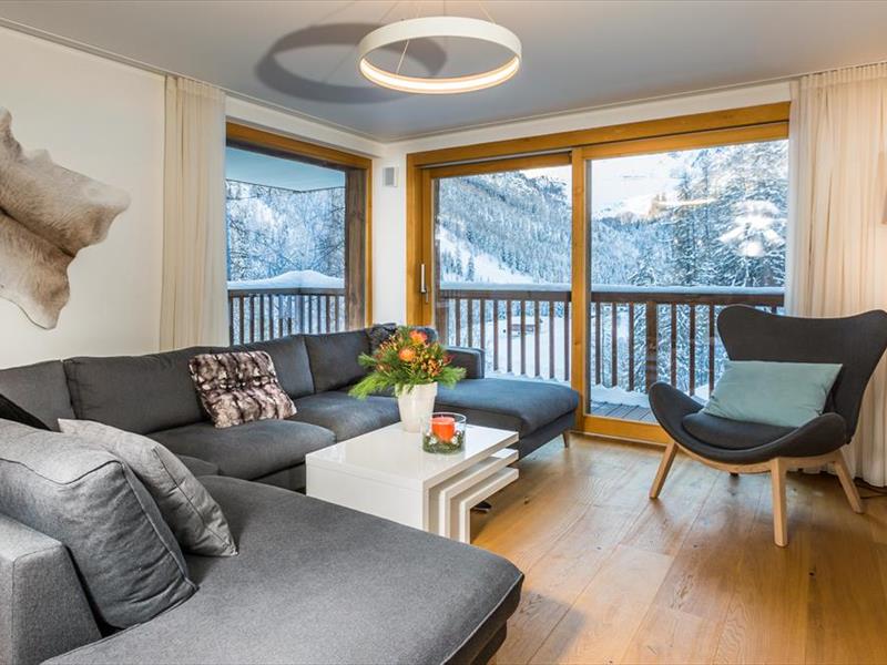 Mrs Miggins - Grimentz